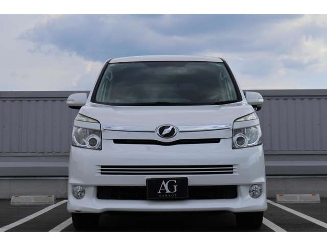 2008 Toyota Voxy – thumbnail 2