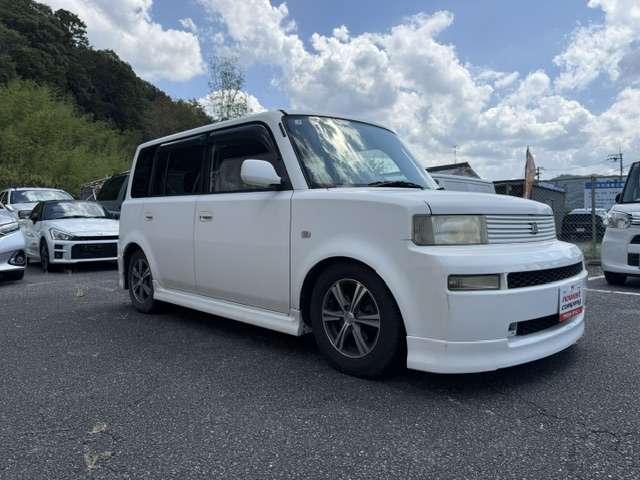 2004 Toyota bB – thumbnail 2