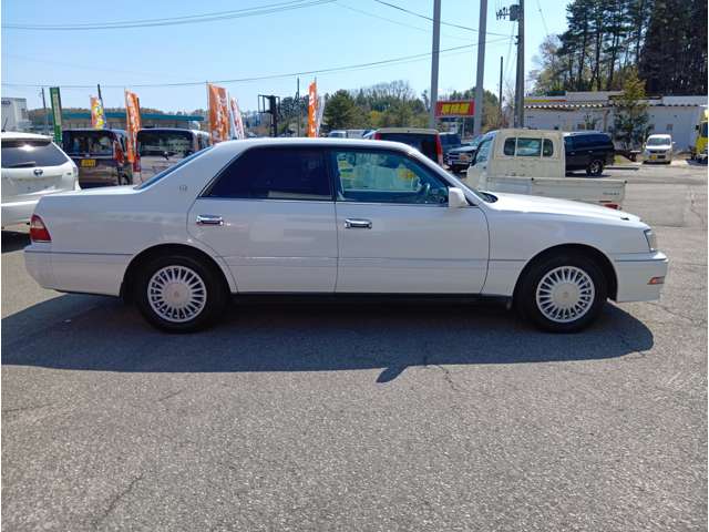 1996 Toyota Crown – thumbnail 4