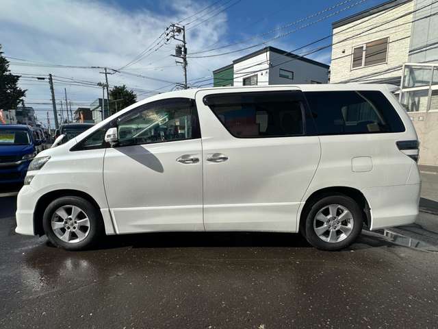 2009 Toyota Vellfire – thumbnail 4