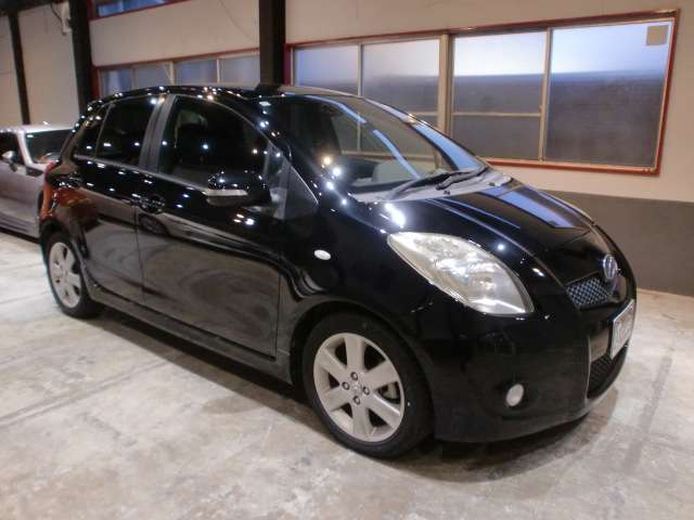 2006 Toyota Vitz – thumbnail 2