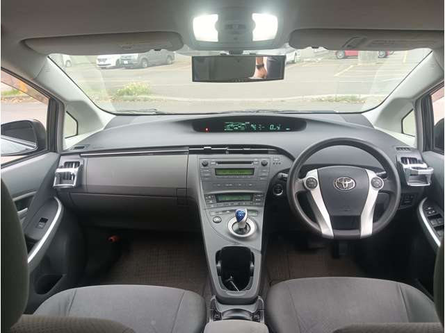 2010 Toyota Prius – thumbnail 4