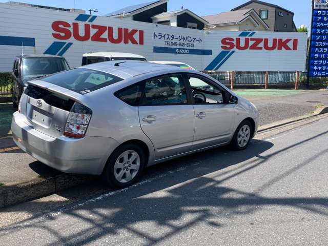 2005 Toyota Prius – thumbnail 3