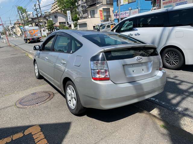 2005 Toyota Prius – thumbnail 4