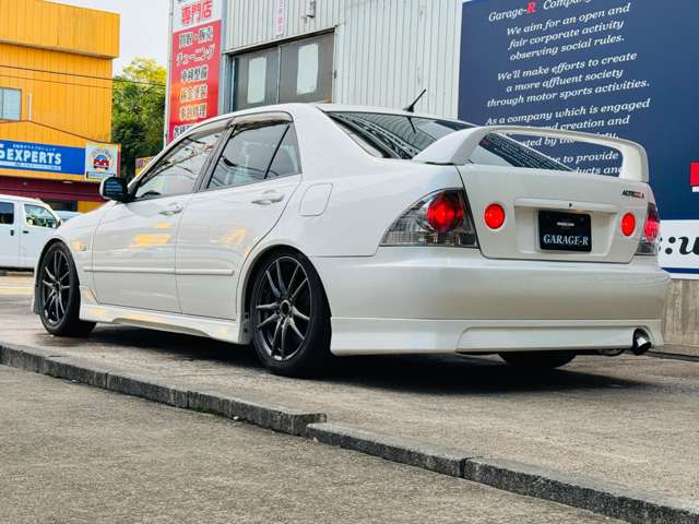 2000 Toyota Altezza – thumbnail 2