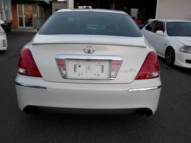 2005 Toyota Crown Majesta – thumbnail 4