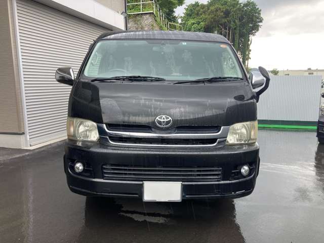2008 Toyota Hiace – thumbnail 3