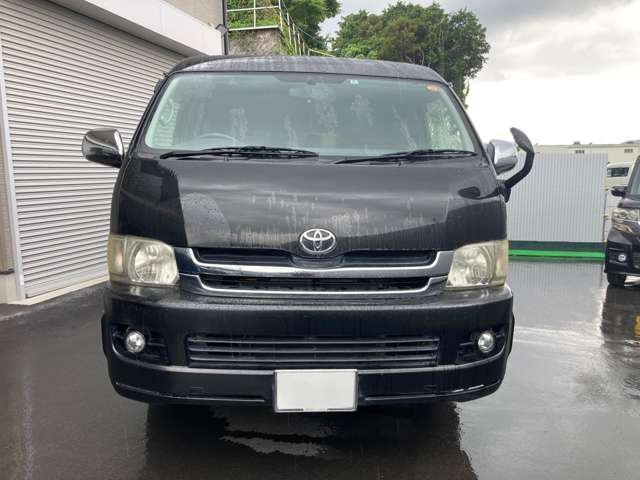 2008 Toyota Hiace – thumbnail 4