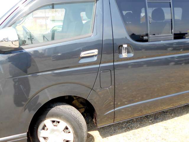 2005 Toyota Hiace – thumbnail 4
