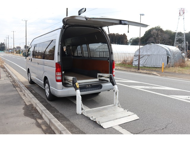 2008 Toyota Hiace