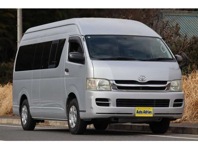 2008 Toyota Hiace – thumbnail 2