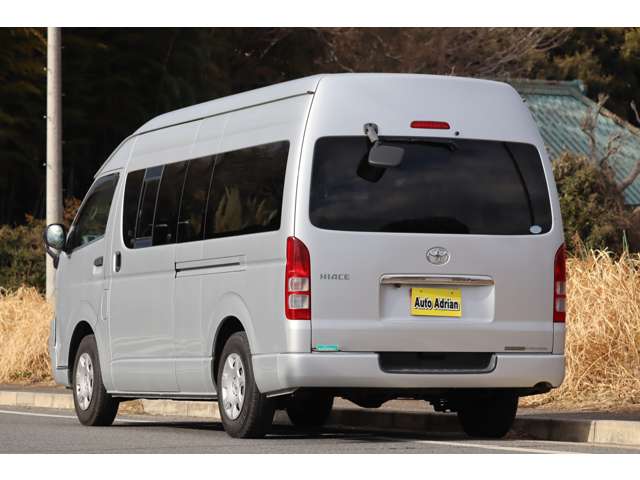 2008 Toyota Hiace – thumbnail 3