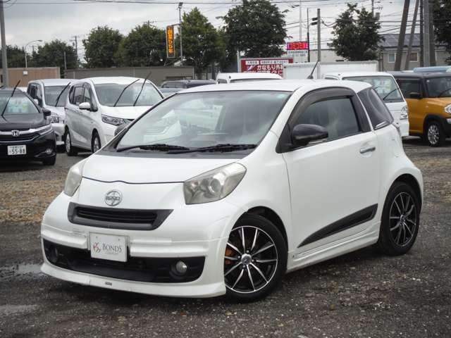 2010 Toyota iQ – thumbnail 3