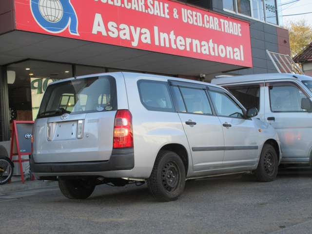 2009 Toyota Succeed Van – thumbnail 2