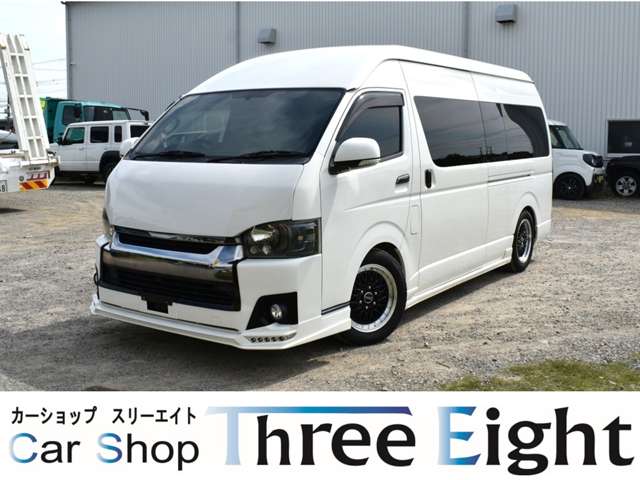 2009 Toyota Hiace – thumbnail 3