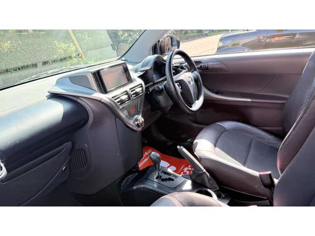 2009 Toyota iQ – thumbnail 3