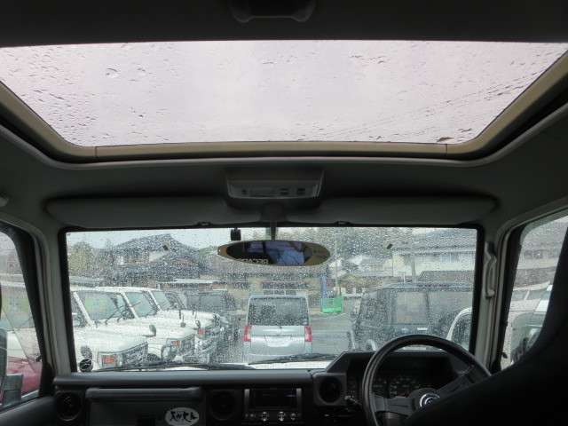2003 Toyota Land Cruiser 70 – thumbnail 4
