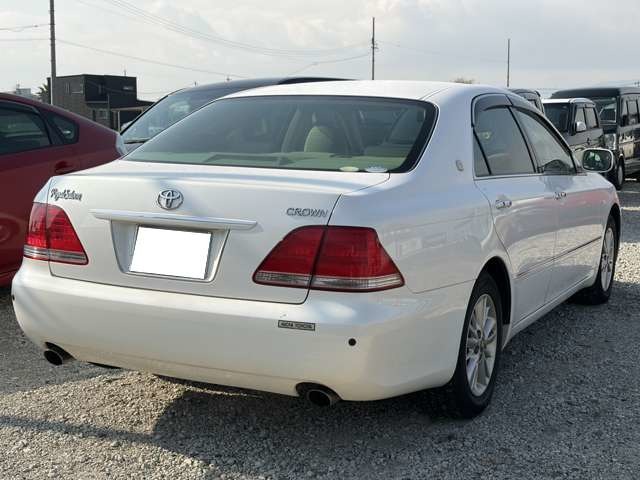 2004 Toyota Crown Royal – thumbnail 4