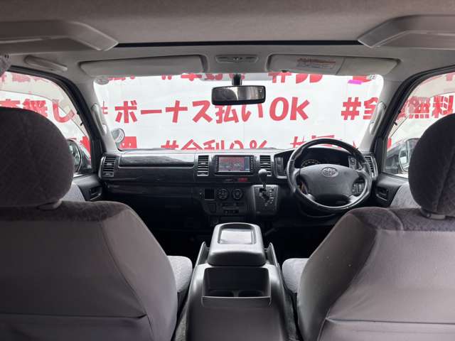 2009 Toyota Regius Ace – thumbnail 4