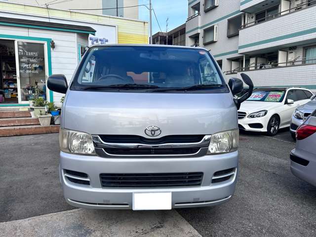 2008 Toyota Regius Ace – thumbnail 2