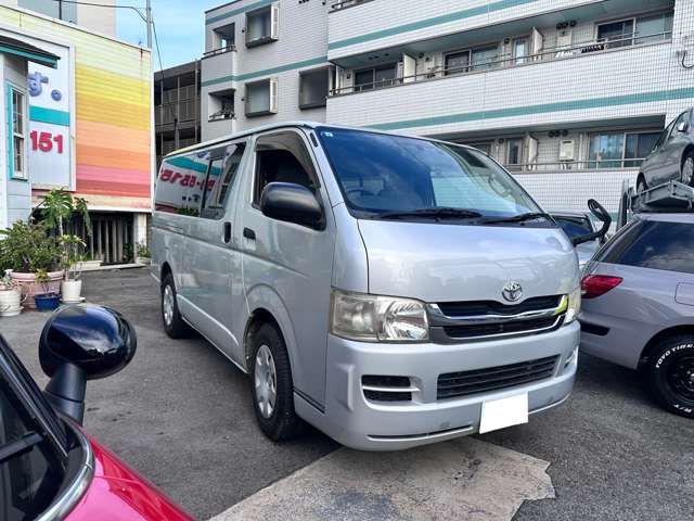 2008 Toyota Regius Ace – thumbnail 3