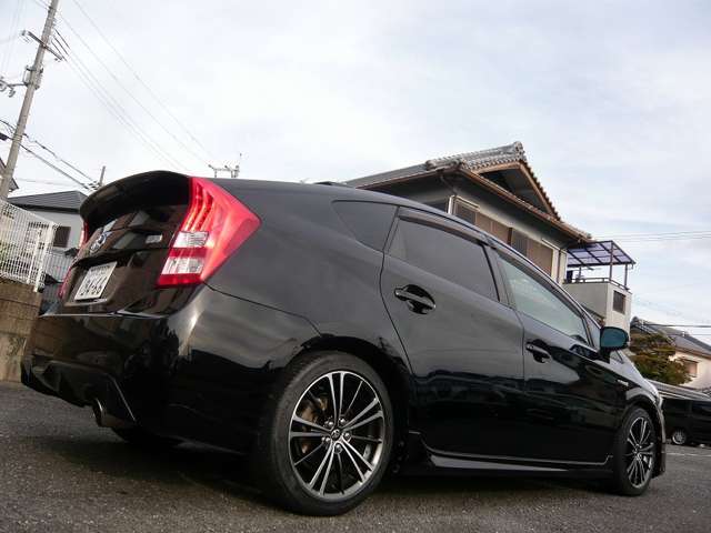 2010 Toyota Prius – thumbnail 3