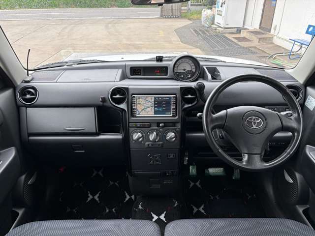 2005 Toyota bB – thumbnail 3