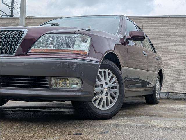 2001 Toyota Crown Majesta – thumbnail 2