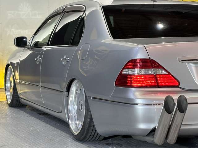2003 Toyota Celsior – thumbnail 4