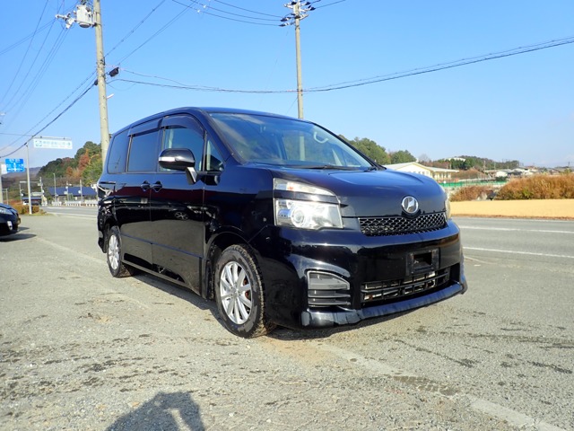 2010 Toyota Voxy