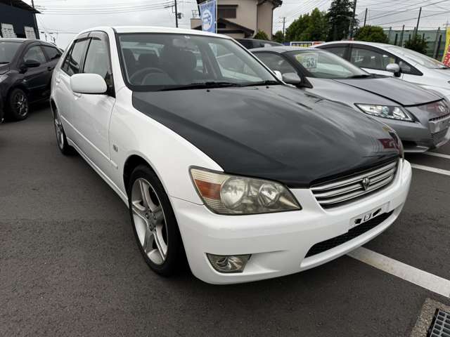 2001 Toyota Altezza – thumbnail 2