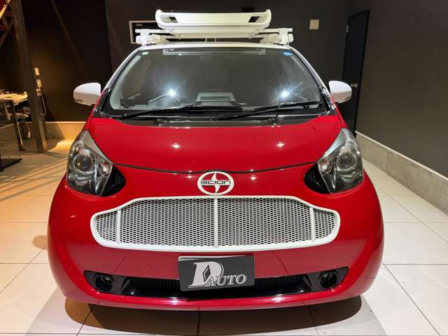 2009 Toyota iQ – thumbnail 2
