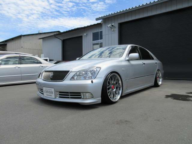 2005 Toyota Crown Athlete – thumbnail 4