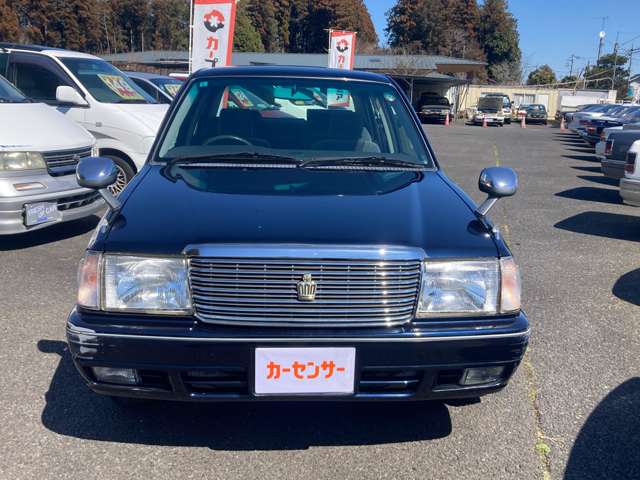 2003 Toyota Crown Sedan – thumbnail 2