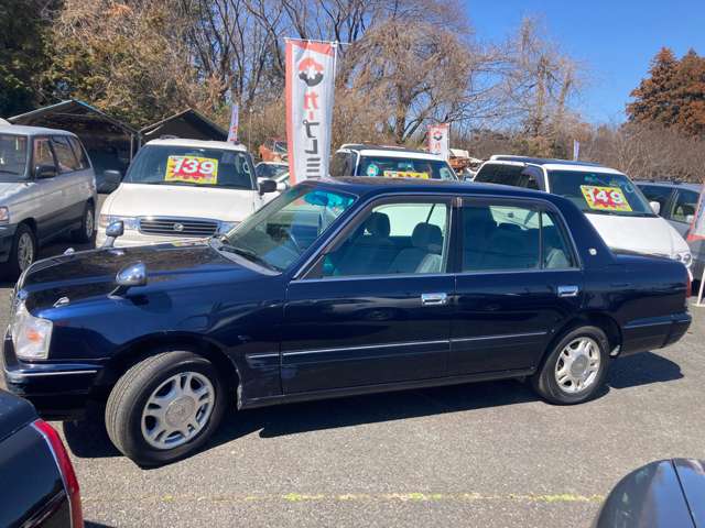 2003 Toyota Crown Sedan – thumbnail 4