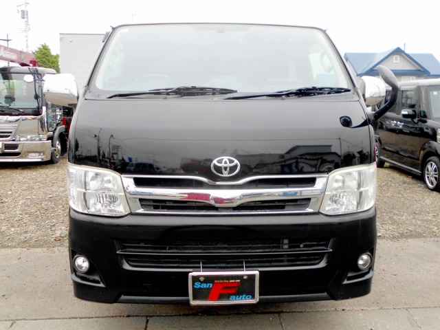 2010 Toyota Regius Ace