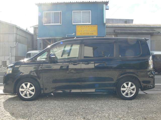 2008 Toyota Voxy – thumbnail 3