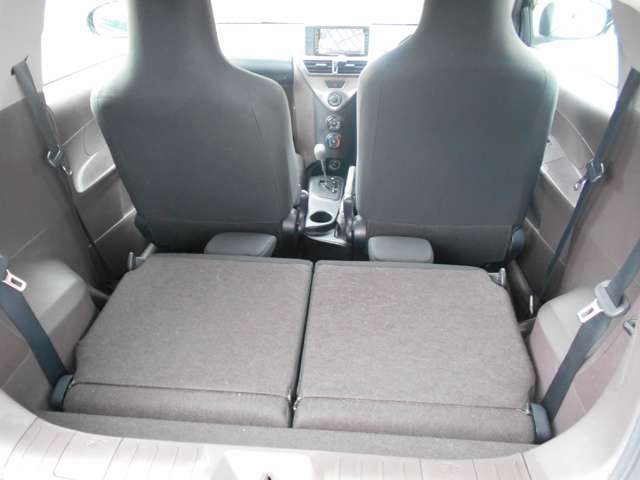 2008 Toyota iQ – thumbnail 3