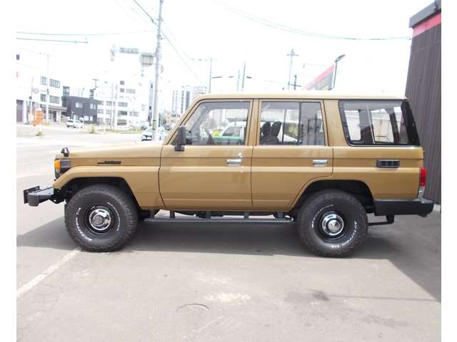 1993 Toyota Land Cruiser 70 – thumbnail 3