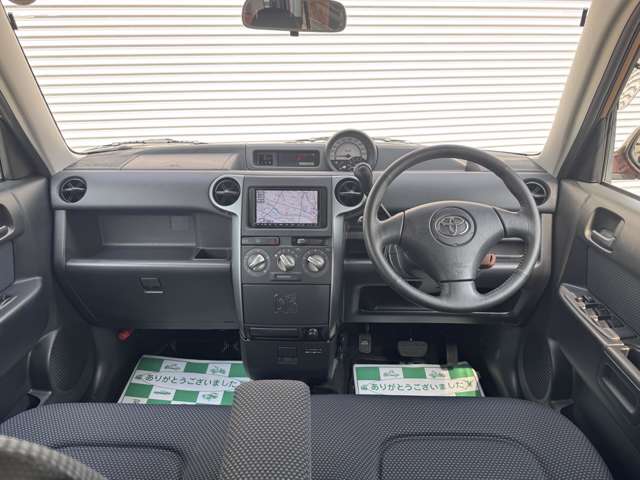 2005 Toyota bB – thumbnail 3