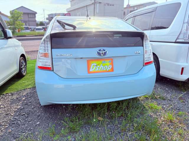 2010 Toyota Prius – thumbnail 3