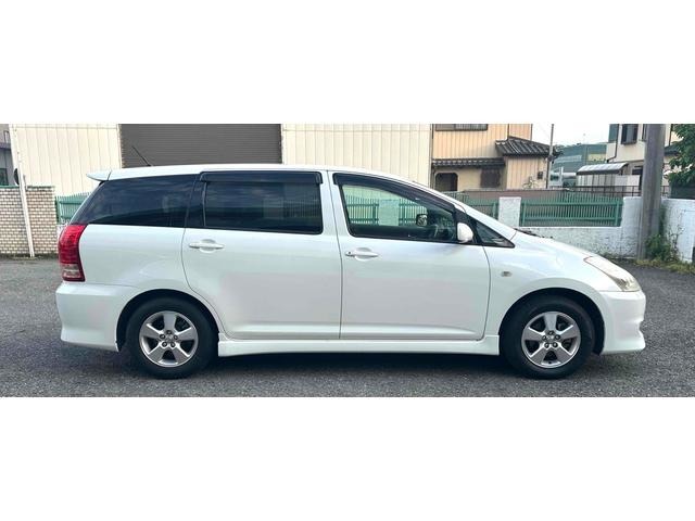 2007 Toyota Wish – thumbnail 4