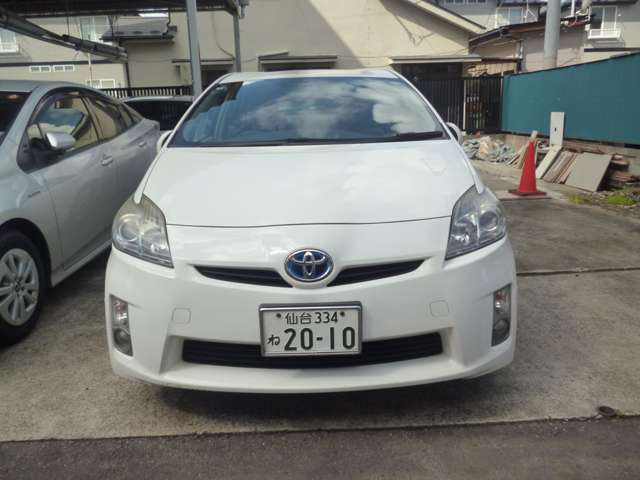 2010 Toyota Prius – thumbnail 2