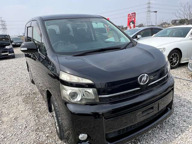 2010 Toyota Voxy – thumbnail 4