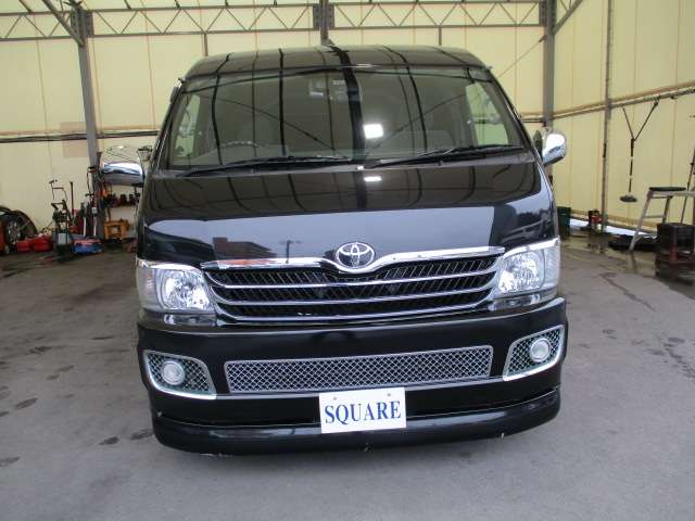 2008 Toyota Regius Ace – thumbnail 2