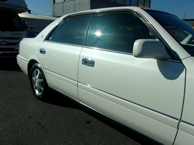 1997 Toyota Crown – thumbnail 4