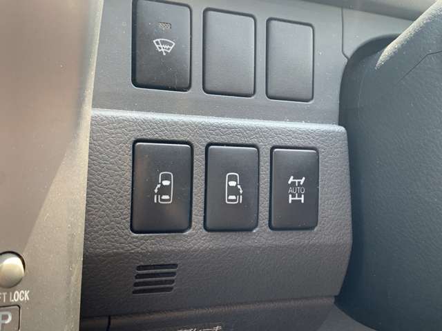 2008 Toyota Voxy – thumbnail 2