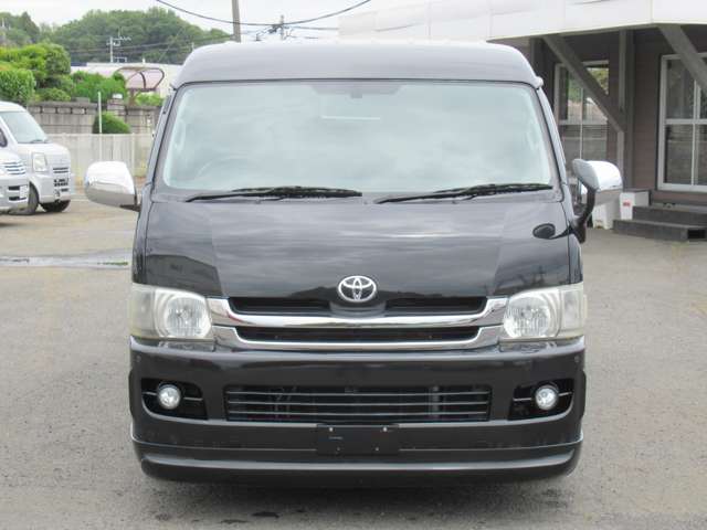 2008 Toyota Regius Ace – thumbnail 3
