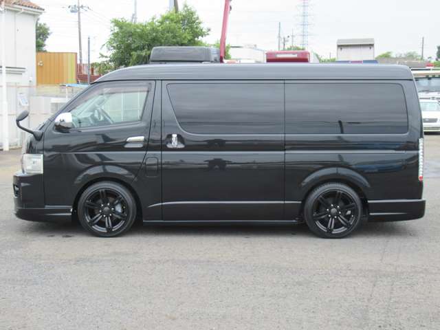 2008 Toyota Regius Ace – thumbnail 4