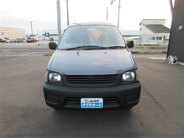 2004 Toyota LiteAce Van – thumbnail 2
